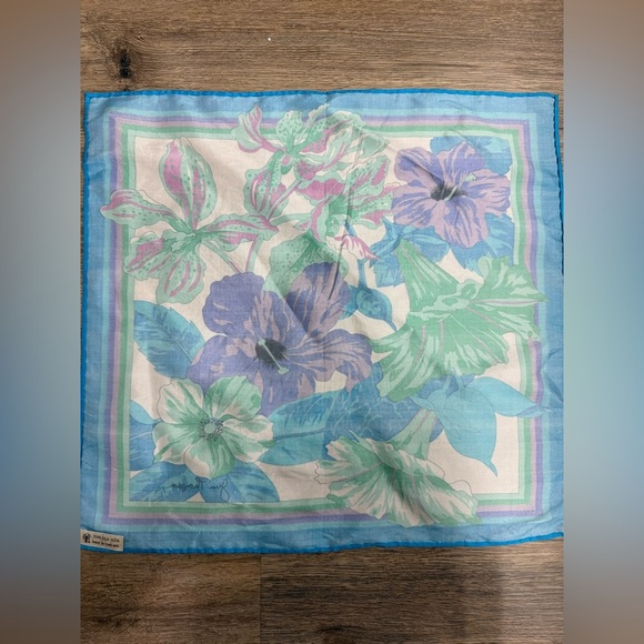 JIM THOMPSON 100% SILK SCARF MADE IN THAILAND - GORGEOUS AQUA COLORS - Picture 5 of 7